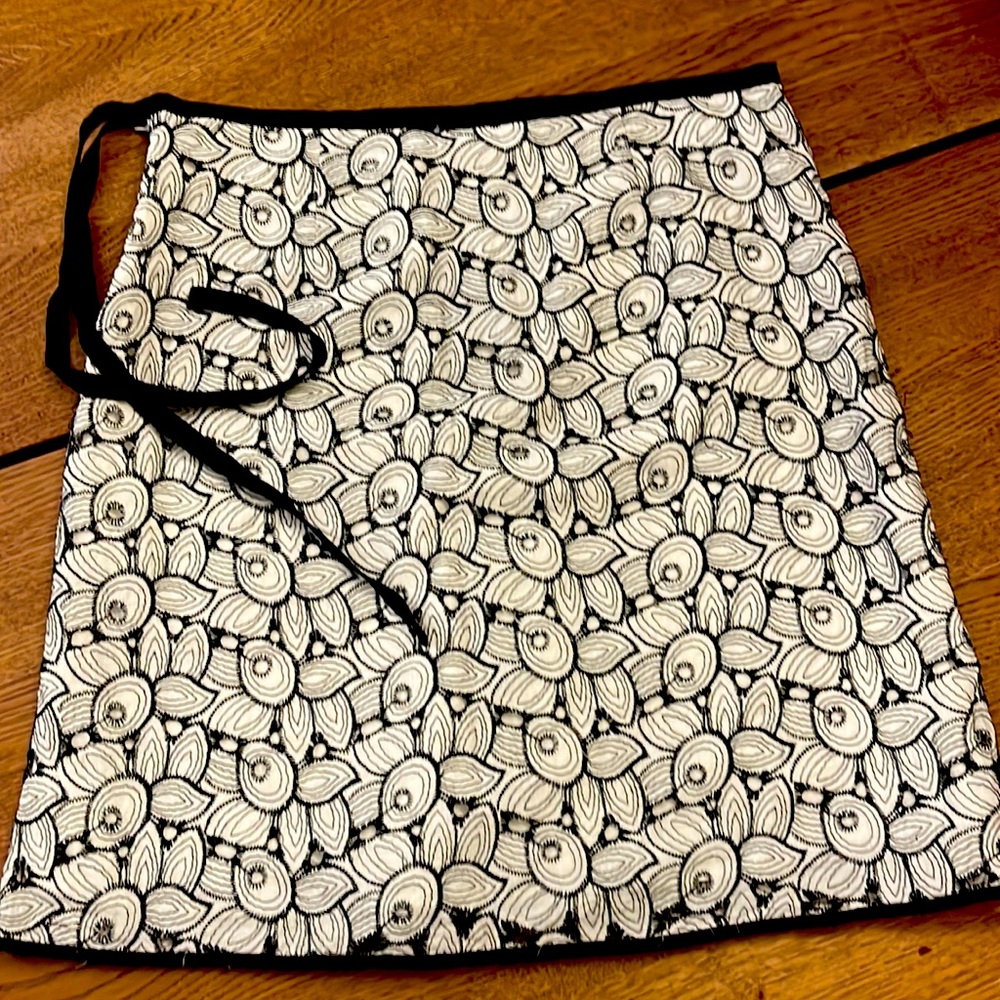 Women’s eyelet skirt